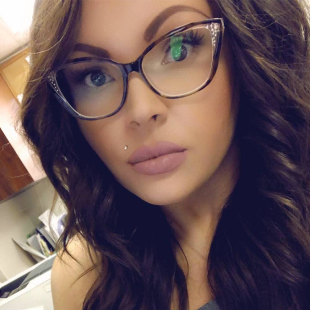 Meet your Posher, Kylee